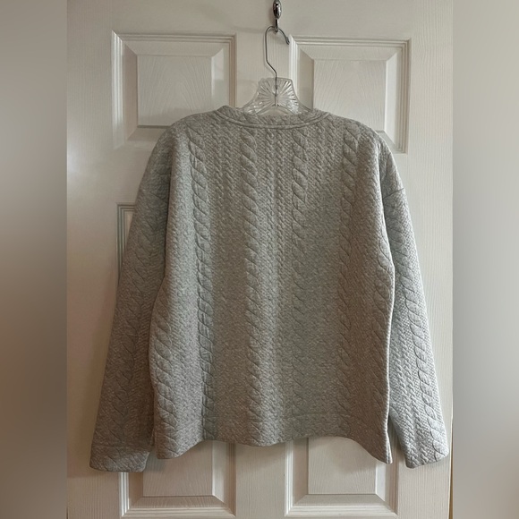 Lands' End/women’s NWT Light Gray Cable Sweatshirt Size S - Picture 3 of 6